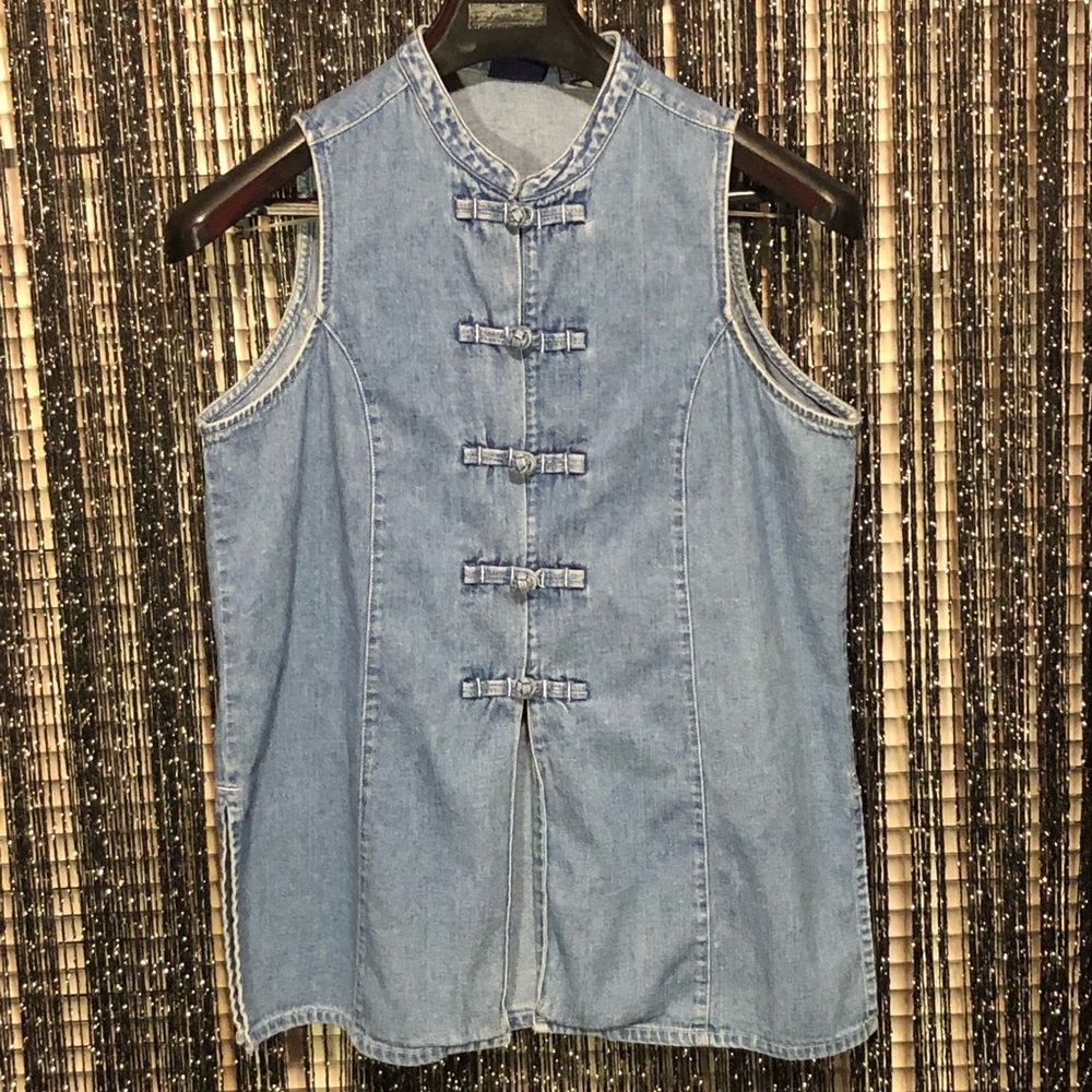 Vintage Gap womens size small sleeveless button up